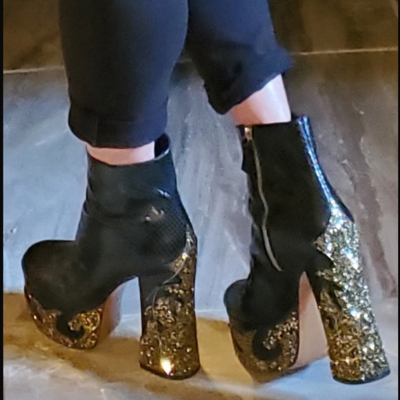 Marc Jacobs booties - Picture 10 of 11